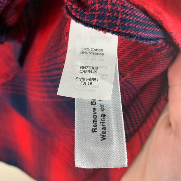 Madewell Red Plaid Classic Button Down size Small - Picture 4 of 7